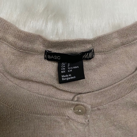 H&M Soft Tan Cardigan - Picture 6 of 7